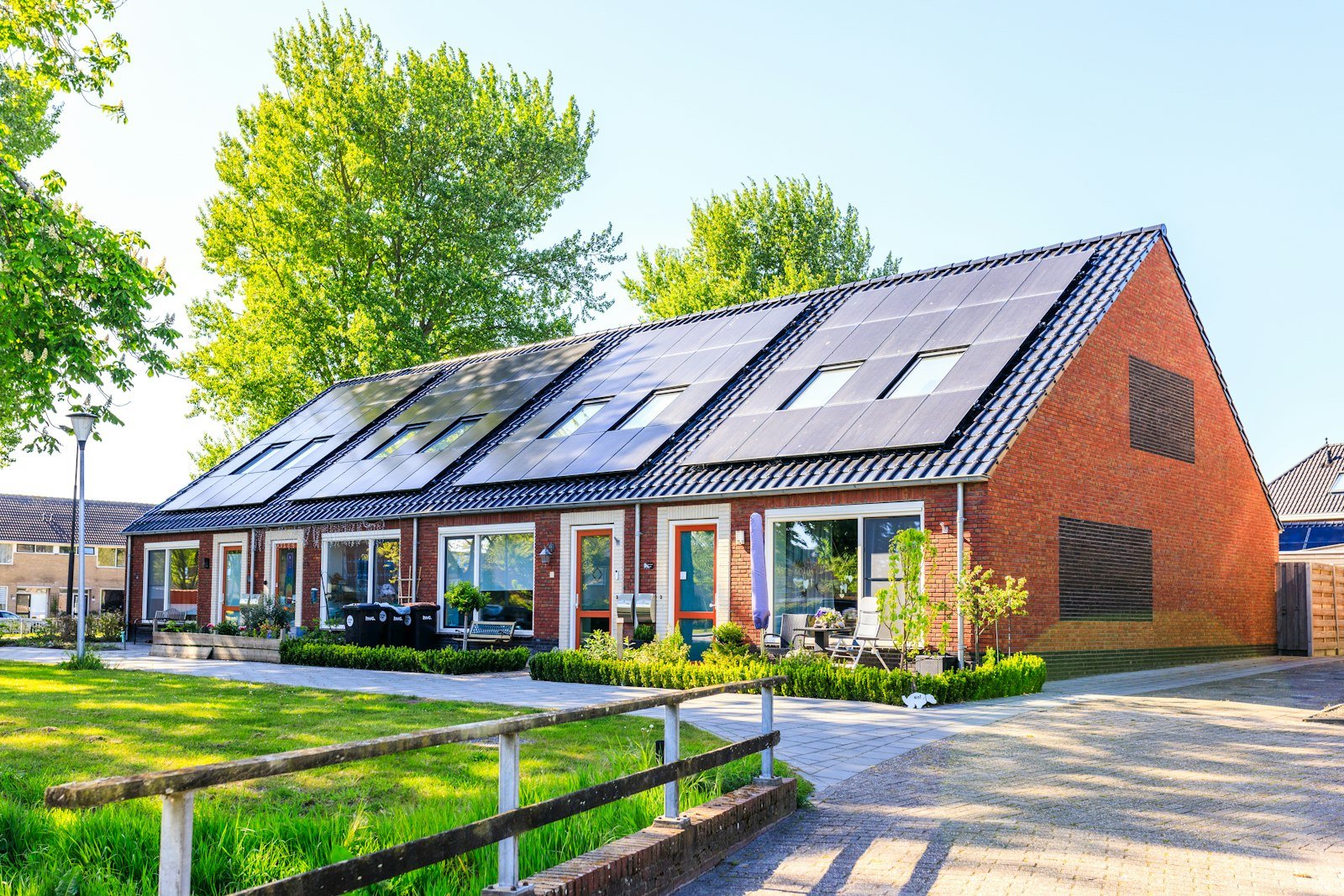 Einfamilienhaus mit Photovoltaik und Wärmepumpe
